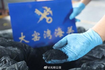 海关严防洋垃圾入境-1.jpg