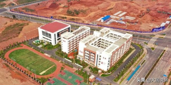 金科19亿斩获南宁保税区185亩地块，楼面价5150元/㎡-6.jpg