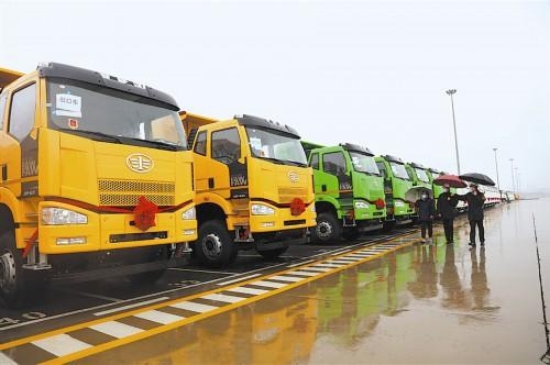 海关助力自主品牌商用车开辟出海新通道-1.jpg