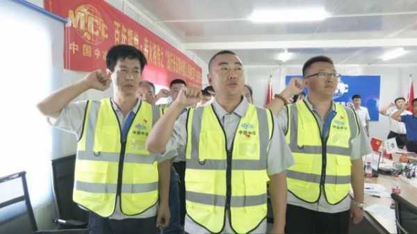 看，洋浦保税港区那一抹鲜艳的党旗红！-4.jpg