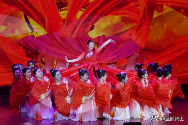 天津港保税区文化体育艺术节上的才艺展演-1.jpg