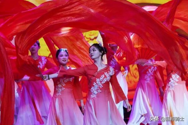 天津港保税区文化体育艺术节上的才艺展演-5.jpg