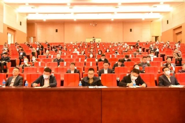 保税区成功举办党史学习教育暨中心组大讲堂活动-3.jpg