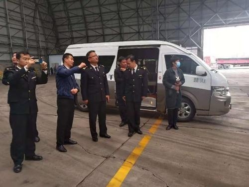 县商务局邀请济宁海关召开海关政策宣讲暨重点项目对接会-4.jpg