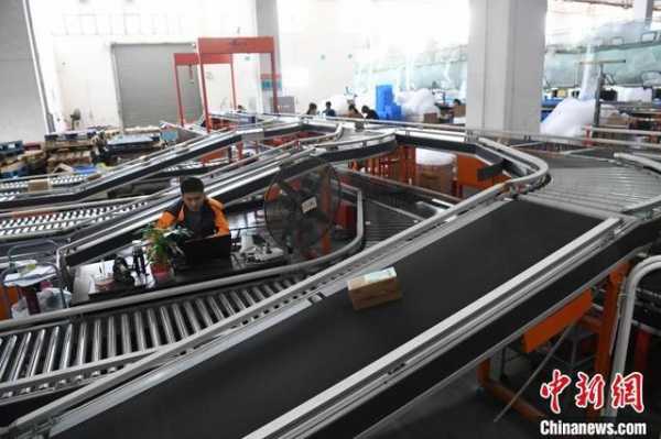重庆西永保税仓跨境商品销售持续向好-8.jpg