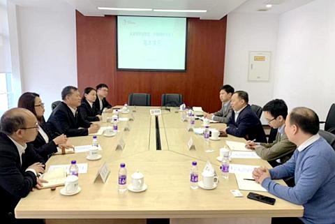 天津海事法院石福新一行前往东疆保税港区管委会走访调研-1.jpg