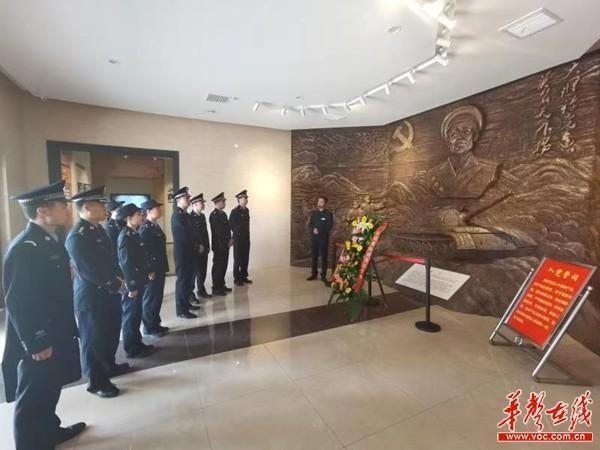 长沙海关缉私局举办“学党史 强信念 跟党走”主题团日活动-3.jpg