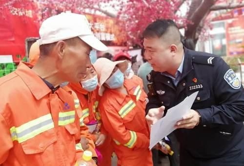 我为群众办实事丨保税区社区党支部开展“聚焦公益?致敬城市天使”主题活动-2.jpg