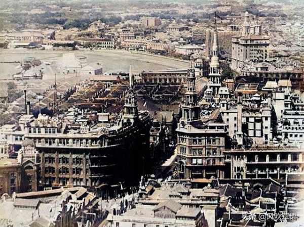 1927年，英国人航拍的上海外滩，海关大楼和沙逊大厦都在建造中-6.jpg