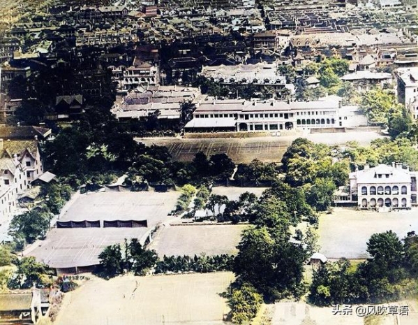 1927年，英国人航拍的上海外滩，海关大楼和沙逊大厦都在建造中-13.jpg