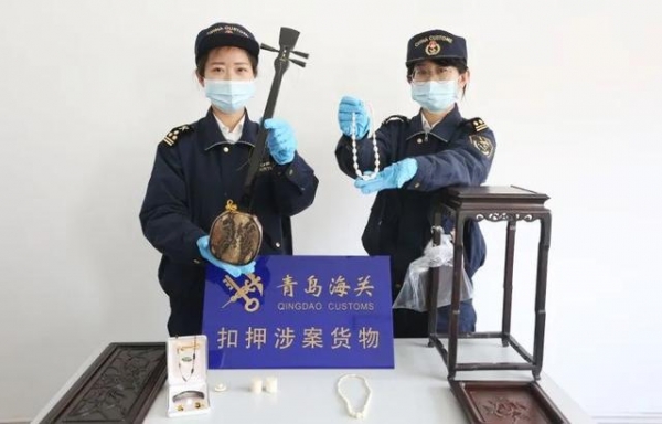 全是濒危！海关查获17件象牙、玳瑁和蟒蛇皮制品-1.jpg