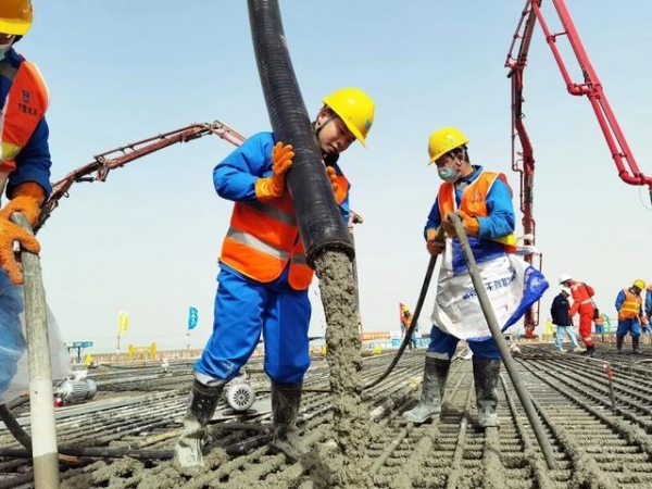 国内最大罐容LNG项目地下基础工程完工-3.jpg