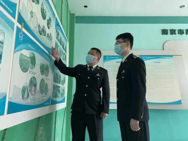 党史学习路上，当“老干部”遇到“小年轻”-14.jpg