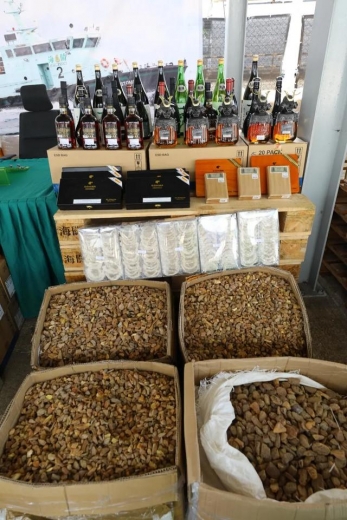 疫情封关下走私猖獗！香港海关检获5000万走私货品-2.jpg